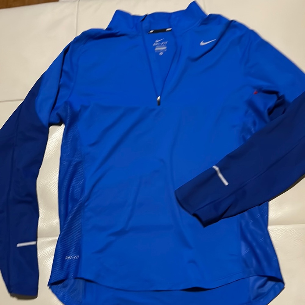Size medium Nike dri fit athletic (biking)